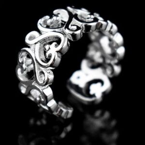 Decorative Hearts Ring